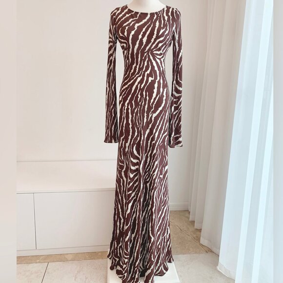 Realisation Par The Gia in Animal - Bell sleeves and floor length - Picture 5 of 13